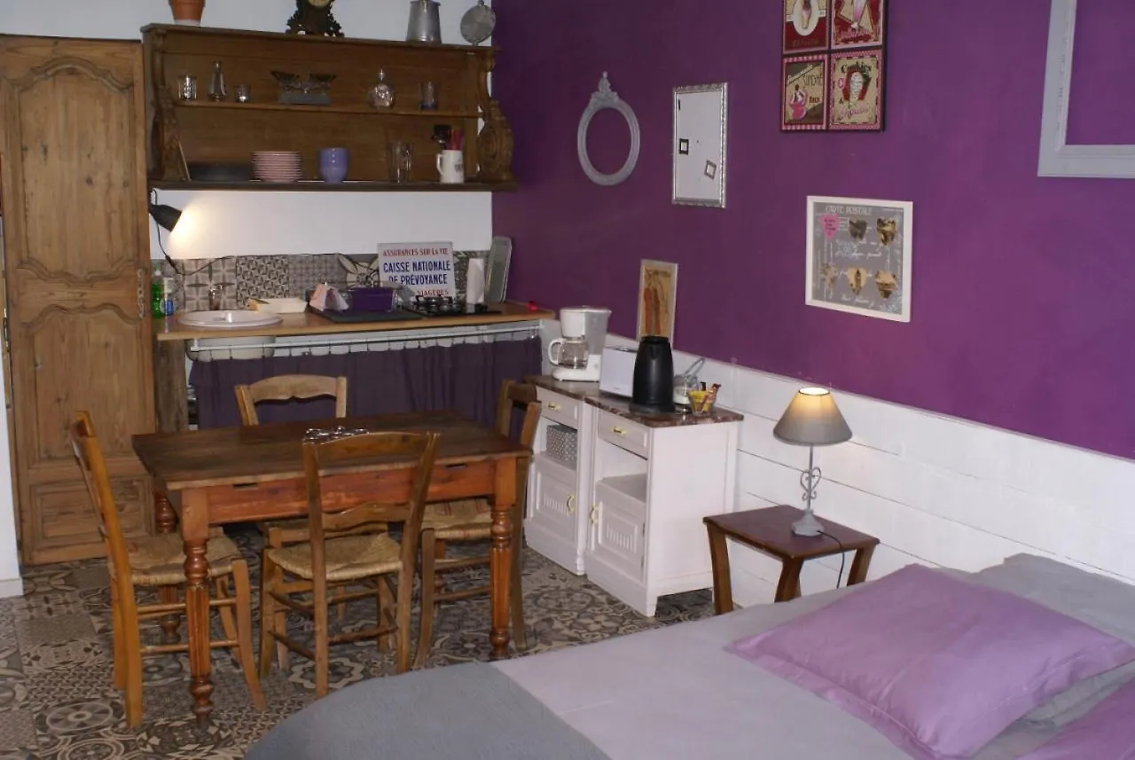 Chambres d'hôtes La Combe de Redoles Tour-de-Faure Maison d'hôtes