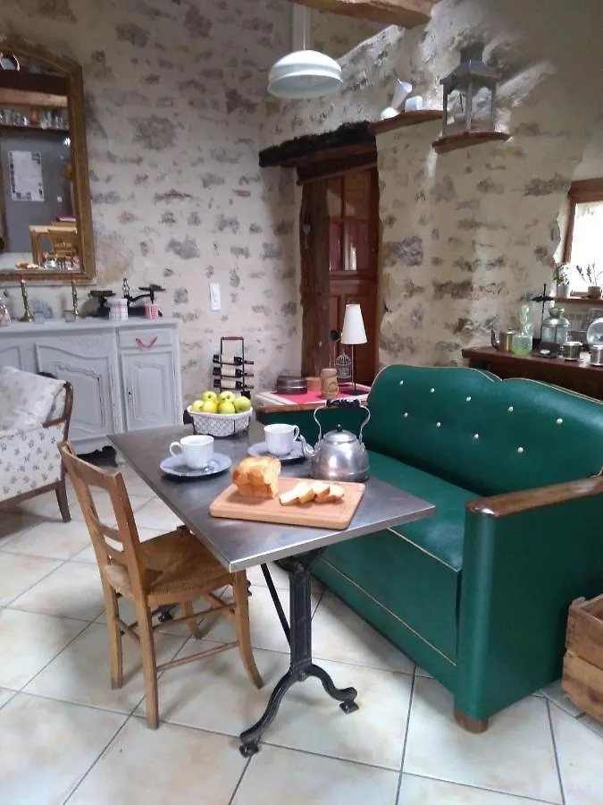 Tour-de-Faure Chambres D'Hotes La Combe De Redoles צרפת