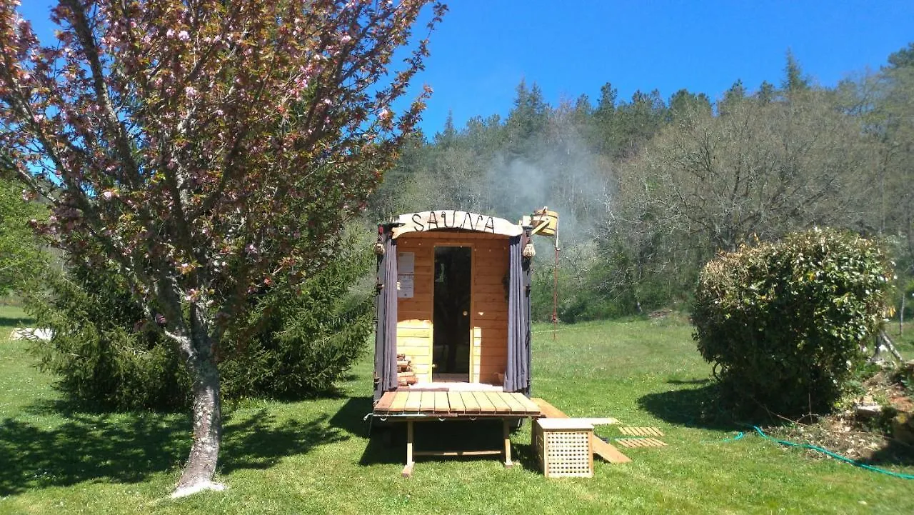 Chambres d'hôtes La Combe de Redoles Tour-de-Faure 0*,