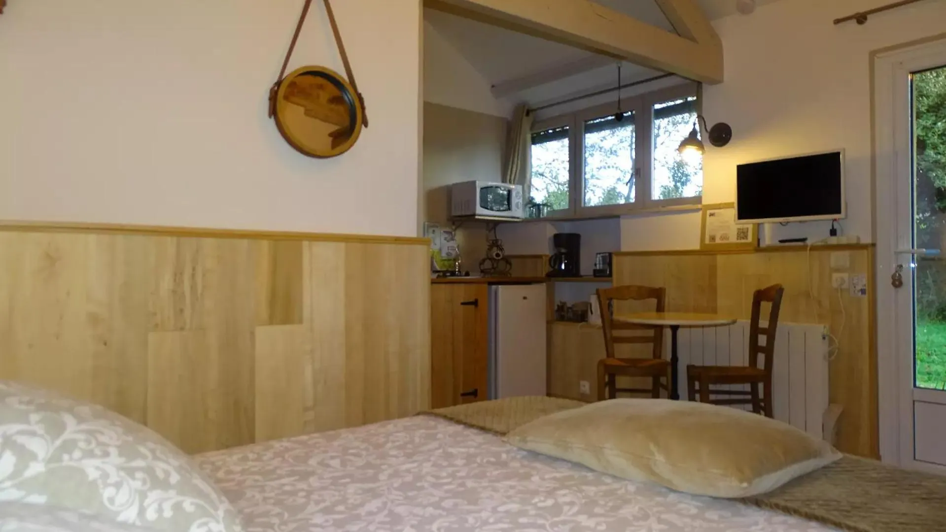 Chambres d'hôtes La Combe de Redoles Tour-de-Faure 0*,  France