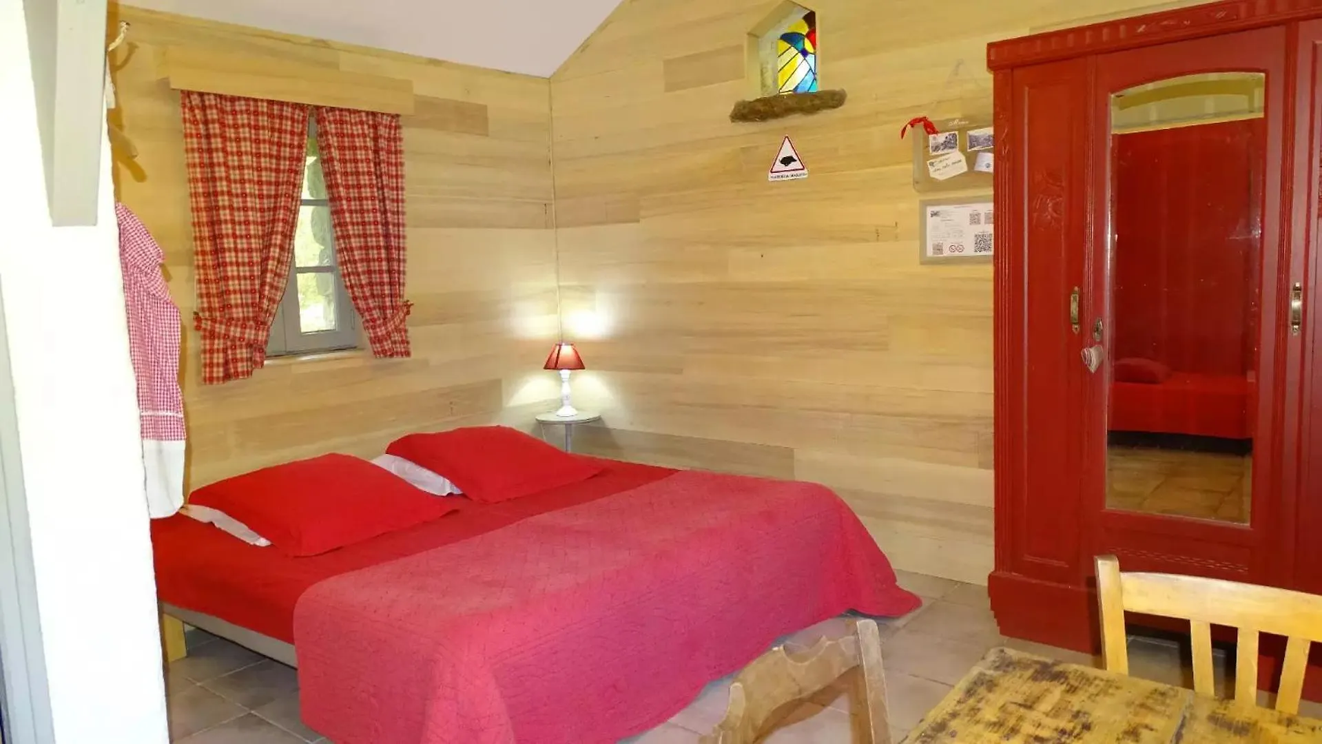 Chambres d'hôtes La Combe de Redoles Tour-de-Faure Maison d'hôtes