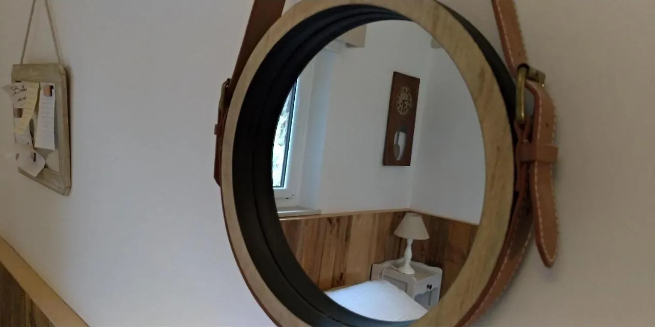 Guest house Chambres D'Hotes La Combe De Redoles Tour-de-Faure France