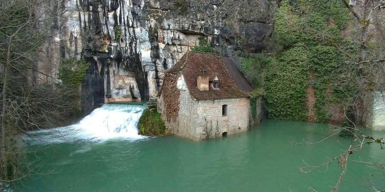 Chambres D'Hotes La Combe De Redoles Tour-de-Faure Guest house