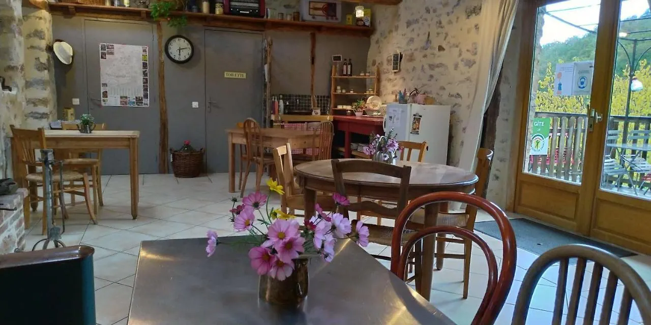 Chambres D'Hotes La Combe De Redoles Tour-de-Faure 0*,  France
