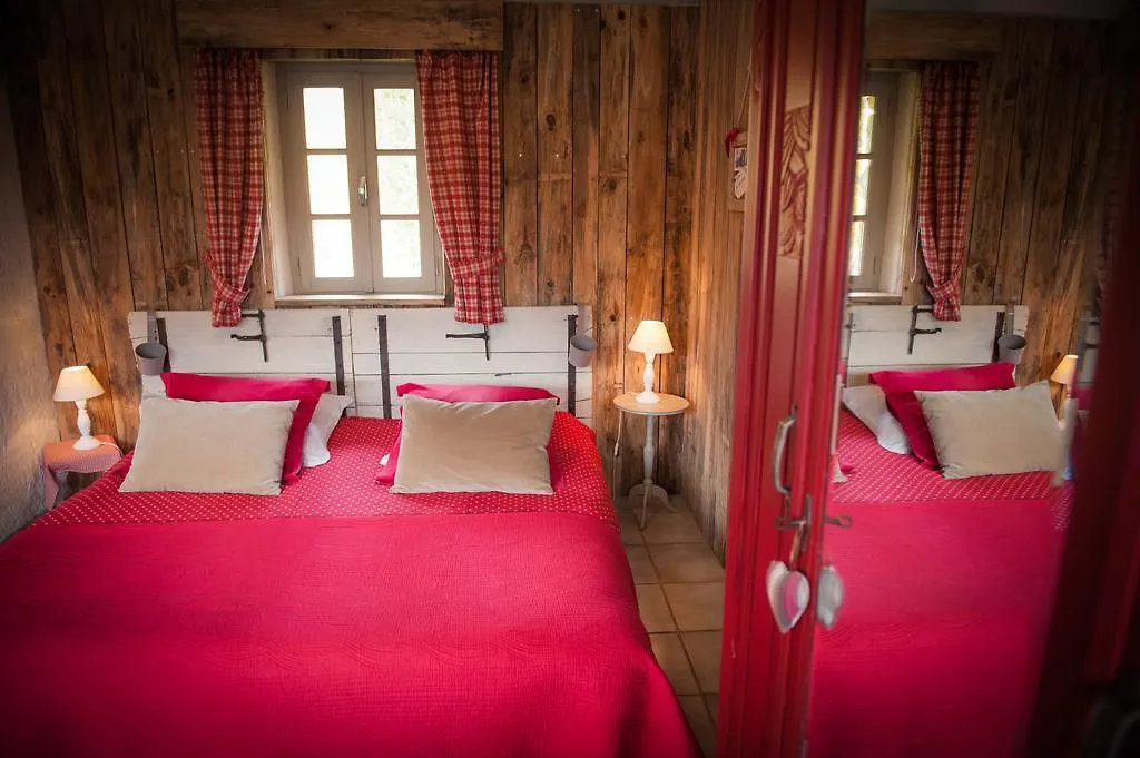 Chambres D'Hotes La Combe De Redoles Tour-de-Faure France
