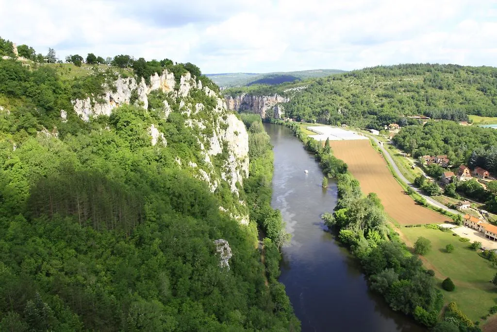 Chambres D'Hotes La Combe De Redoles Tour-de-Faure 0*,