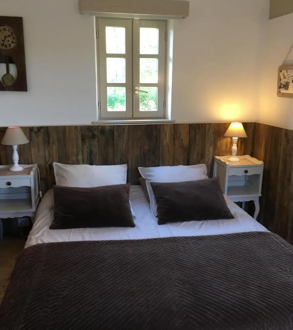 Chambres D'Hotes La Combe De Redoles Tour-de-Faure Guest house